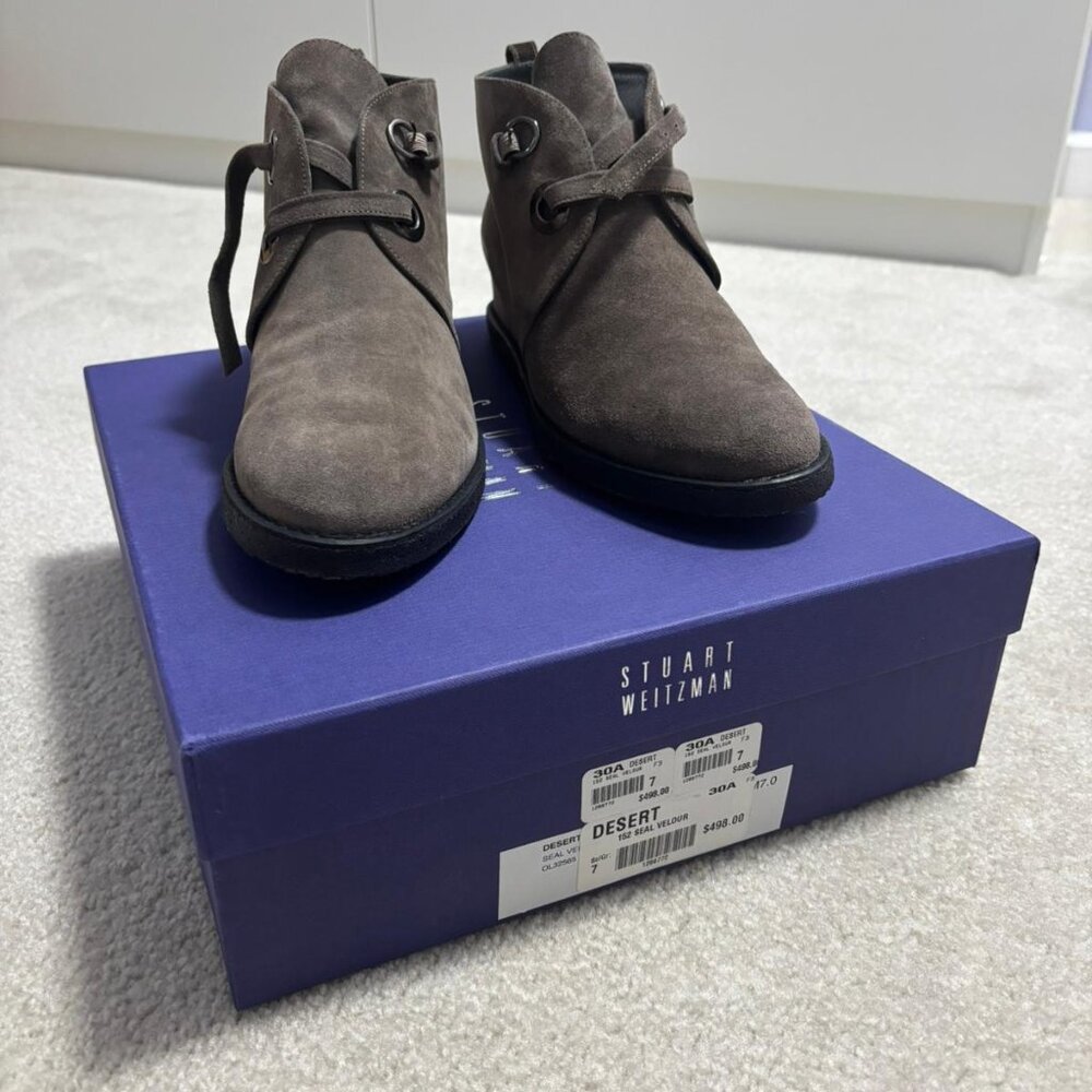 Stuart Weitzman "Desert" Suede Ankle Boots -- Size 7 - w/ Box